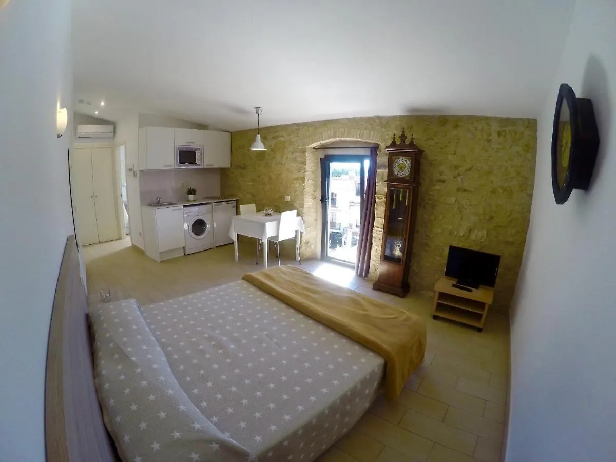 Fonda Comerc Estudio Doble Torroella De Montgri Apartment